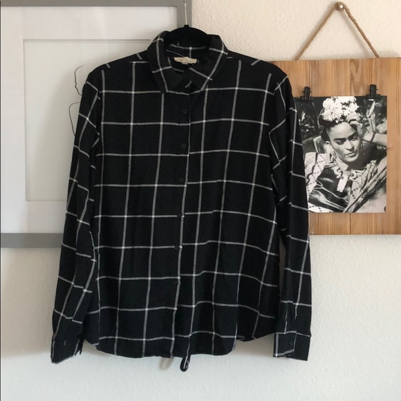 Grid Print Button Down - Picture 2 of 4